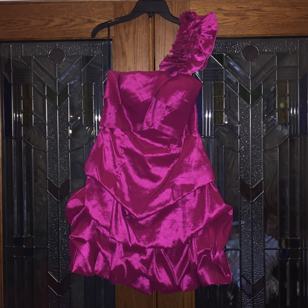 One shoulder party prom dress forever 21 large